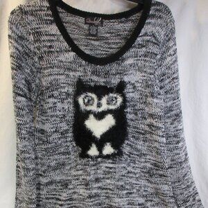 QUESTIONS~ SWEATER~GRAY AND BLACK WITH OWL~ADORABLE!~SIZE LARGE
